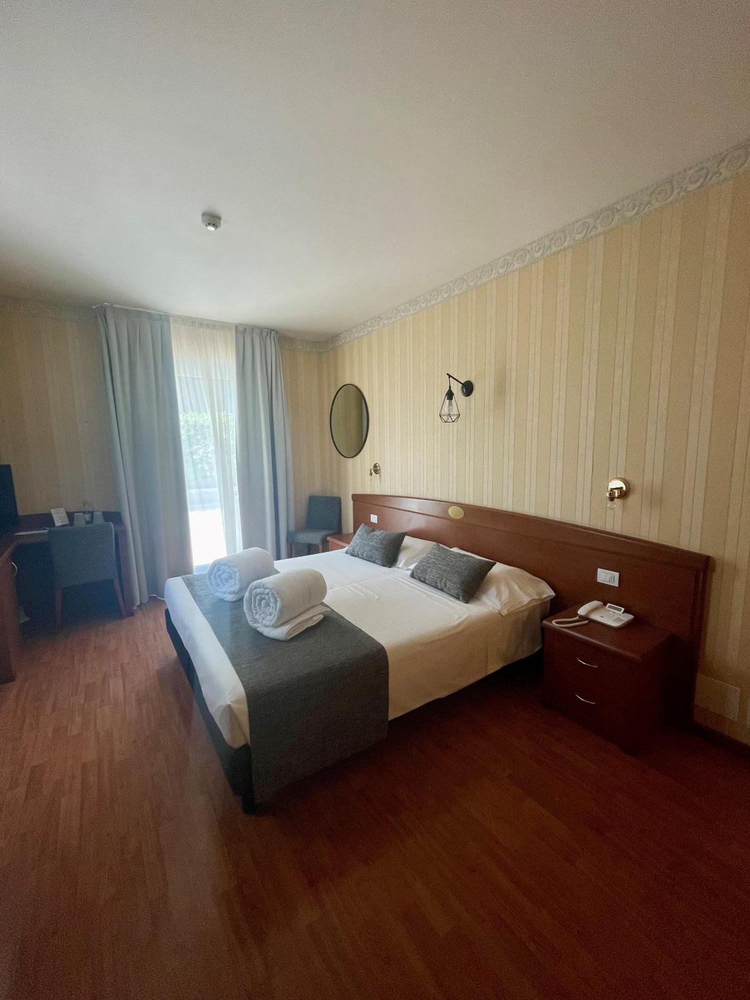 Hotel Al Sole باردولينو الغرفة الصورة